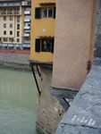 How the shops on the Ponte Vecchio gained floorspace